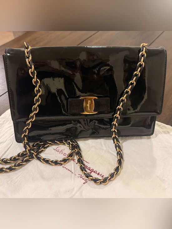 Salvatore Ferragamo Handbags - Salvatore Ferragamo Black Patent Vara Bow Chain Shoulder Bag